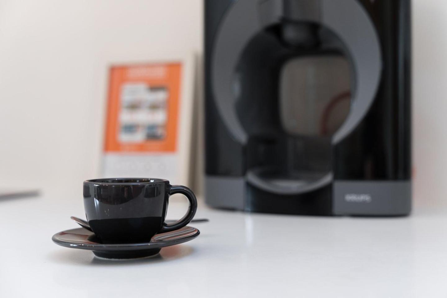 Guestready - Spacious And Modern Apt W/ Skylight ポルト エクステリア 写真
