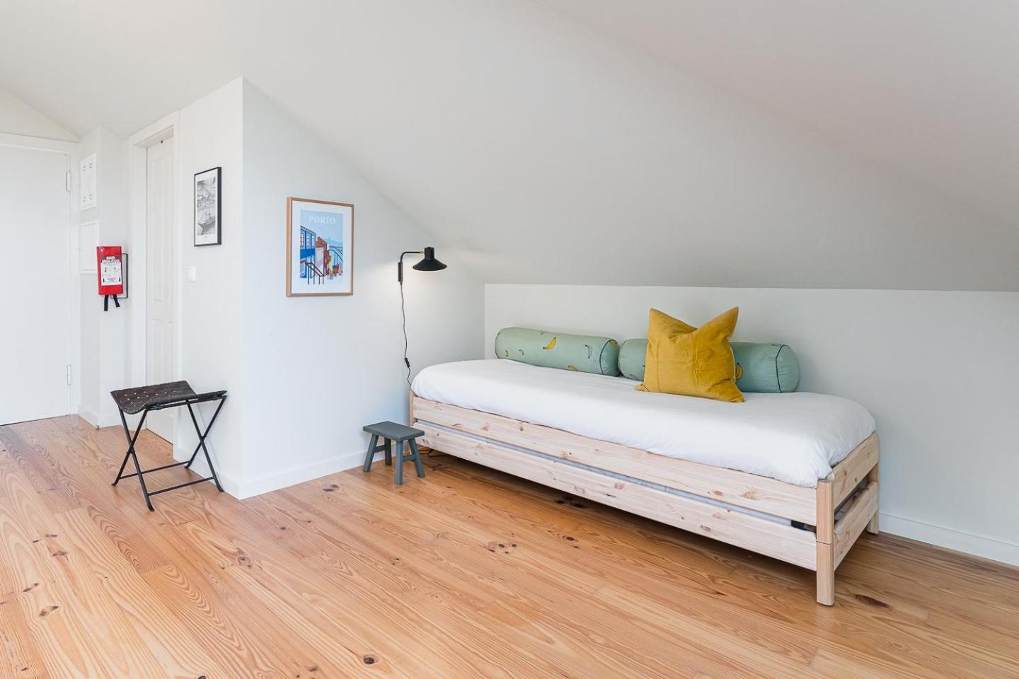 Guestready - Spacious And Modern Apt W/ Skylight ポルト エクステリア 写真